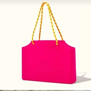 Sol de Janeiro exclusive Rio radiance tote shocking pink